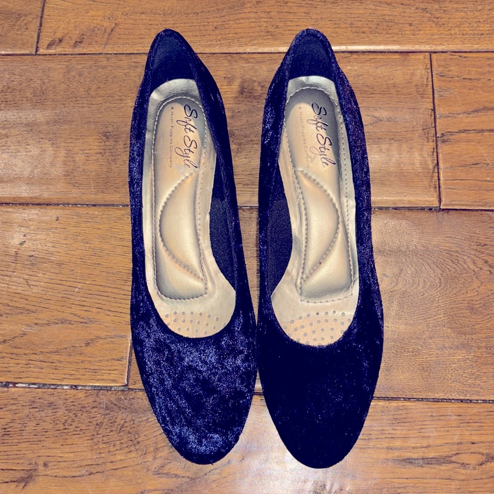 Soft Style Shoes - Picture 3 of 8
